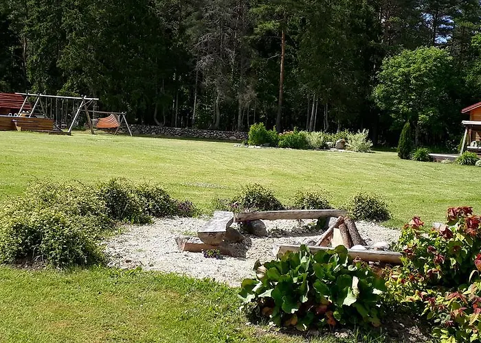 Hébergement de vacances Maenniste Hiievalja